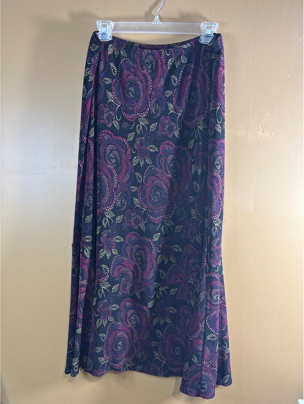 HC1162. Choices Floral Pattern Maxi Skirt Size Large